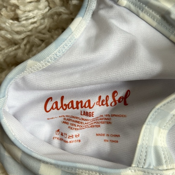 2  ladies bathing suit tops. - Picture 3 of 4